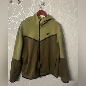Nike Tech fleece Olive